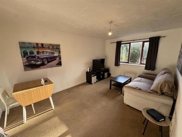Apartment for rent in Southgate, Oakwood