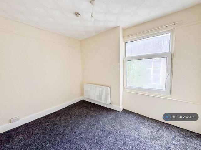 Apartment for rent in Eveswell, Wales