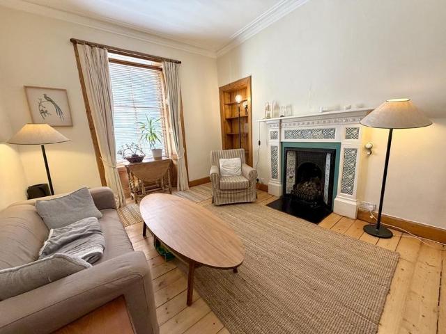 Apartment for rent in Gayfield, Broughton