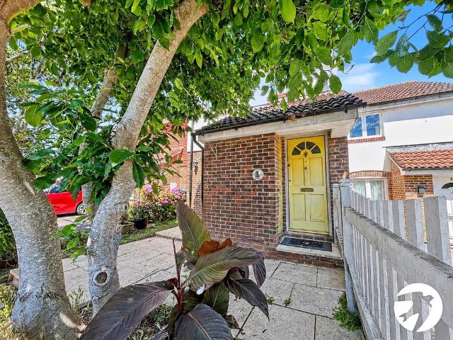 Flat for rent in Barnehurst, Greater London