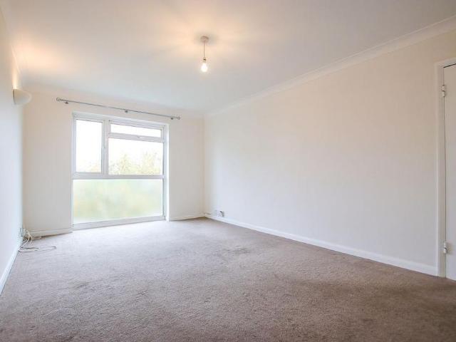 Apartment for rent in Wallington, Greater London