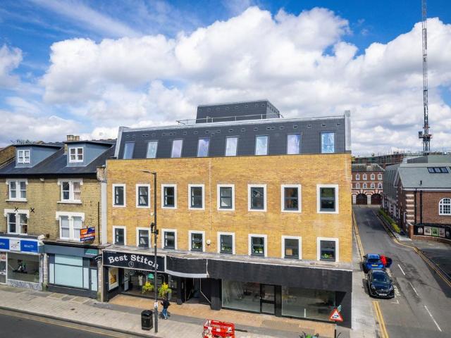 Flat for rent in Widmore, Greater London