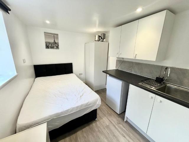 Flat for rent in Old Wolverton, Milton Keynes