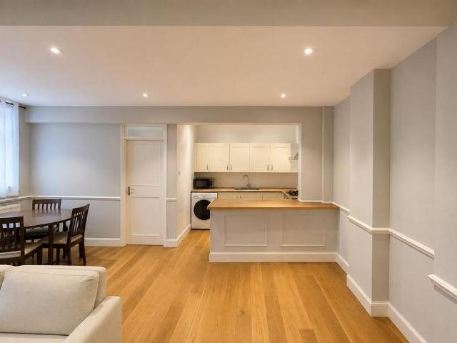 Apartment for rent in London Borough of Lewisham, Blackheath
