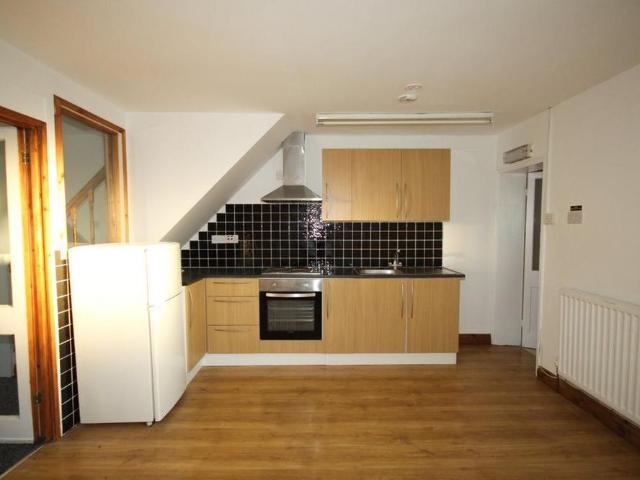 Apartment for rent in Regent Quay, Oad Street