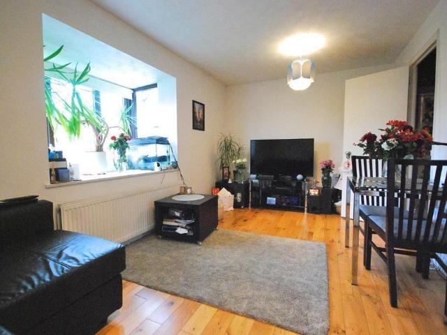 Apartment for rent in Alperton, Greater London