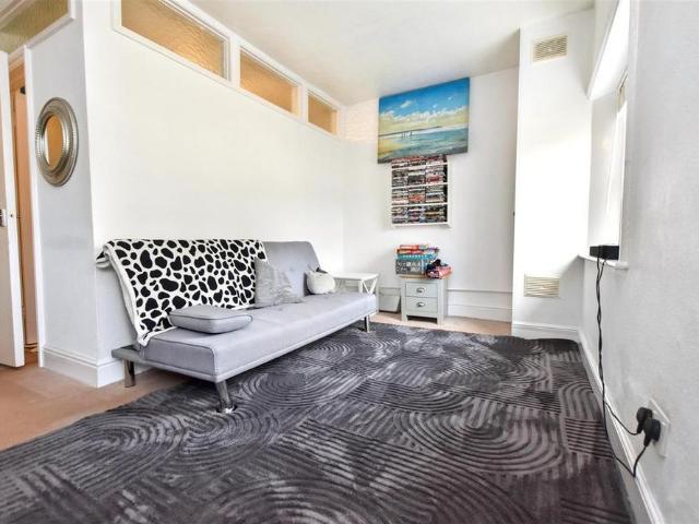 Apartment for rent in Eastbourne, East Sussex