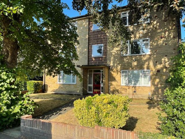 Flat for rent in Longlands, Halfway Street