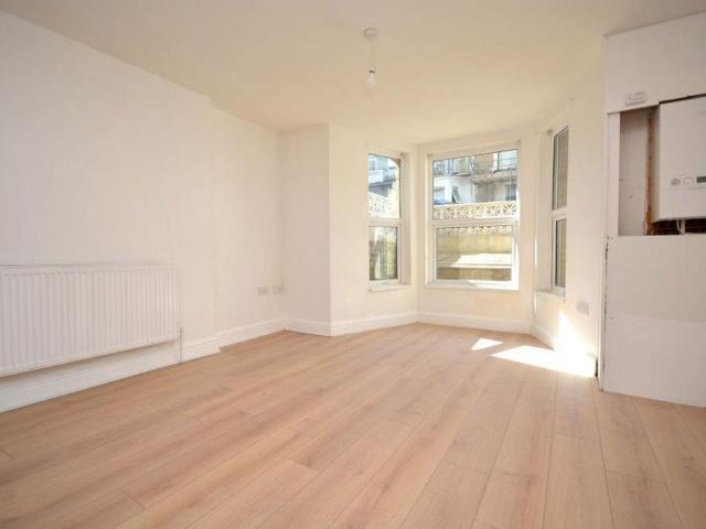 Apartment for rent in Cliftonville West, Acol