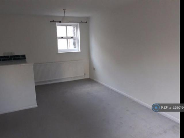 Apartment for rent in Sutton Hill, Telford