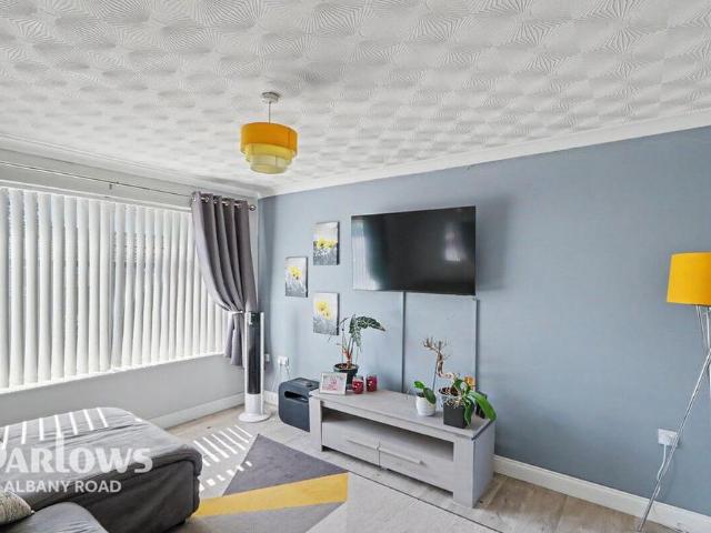 Apartment for rent in Falcon Lodge, Wales