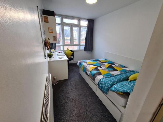 Flat for rent in Bede Island, Old Wharf