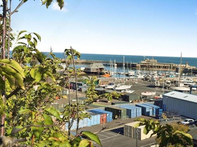 Apartment for rent in West Cliff, Acol