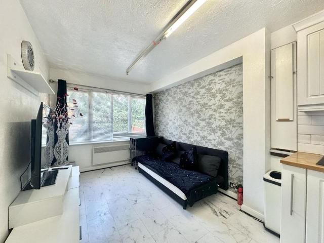 Apartment for rent in London Borough of Hillingdon, Greater London