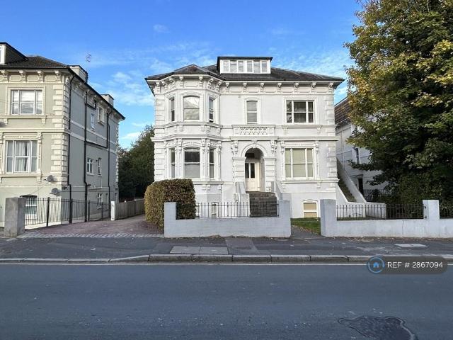 Flat for rent in St James, Sandown Park