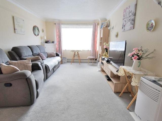 Apartment for rent in Old Milton, Ashurst Bridge