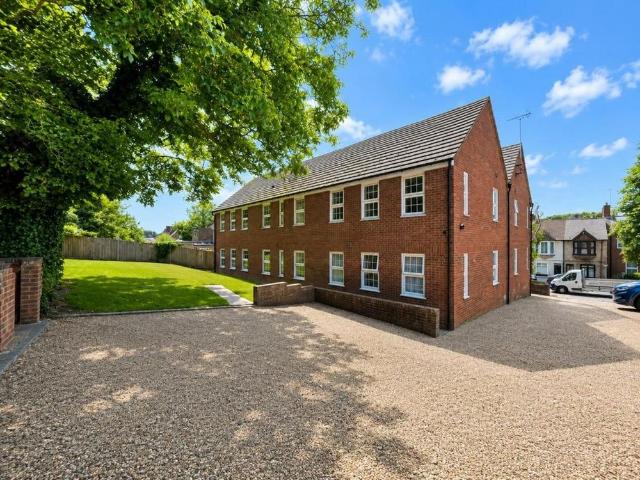 Apartment for rent in High Wycombe Community Board, High Wycombe