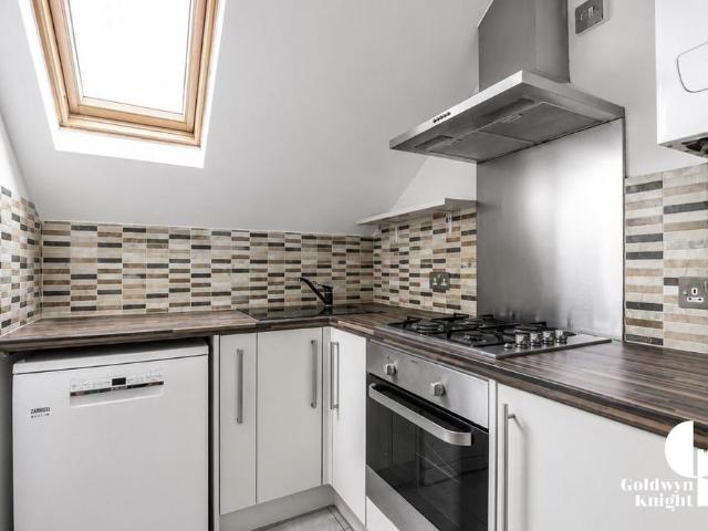 Apartment for rent in London Borough of Lewisham, Bell Green