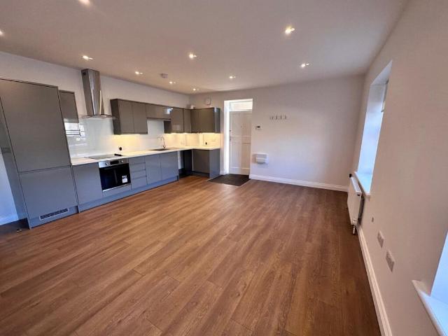 Apartment for rent in Milnsbridge, Kirklees