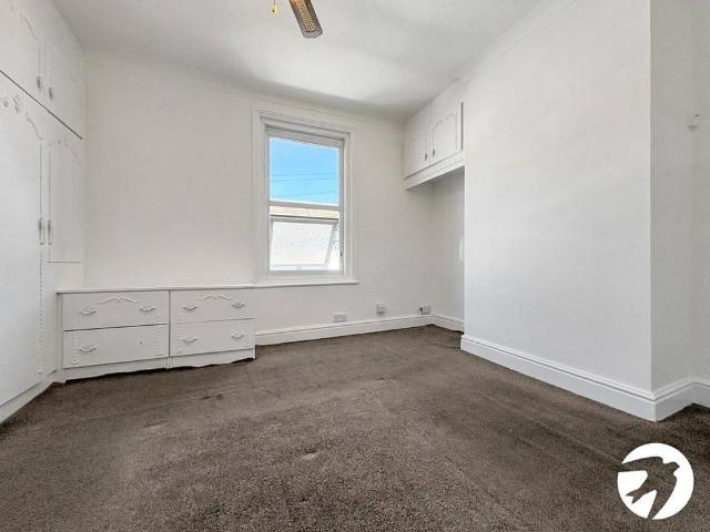 Apartment for rent in Strood