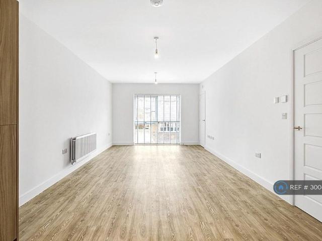 Apartment for rent in Midway, Kent