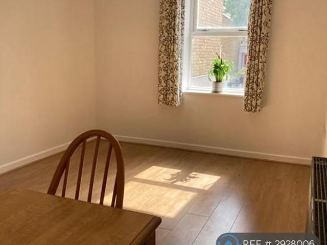 Apartment for rent in Nunhead, Greater London