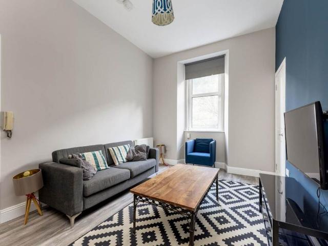 Apartment for rent in Hillside, Leith