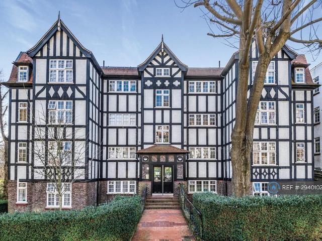 Flat for rent in Highgate, Greater London