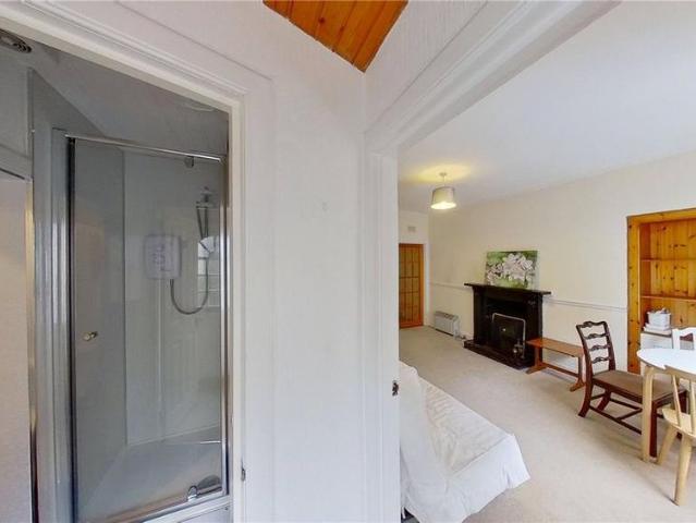 Apartment for rent in Silvermills, New Town