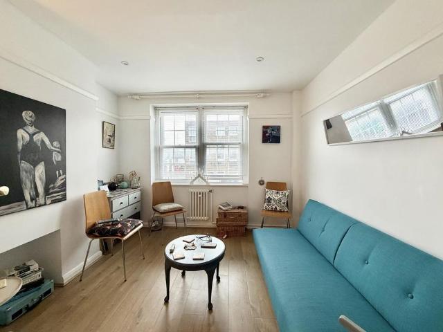 Apartment for rent in New Town, Horsham
