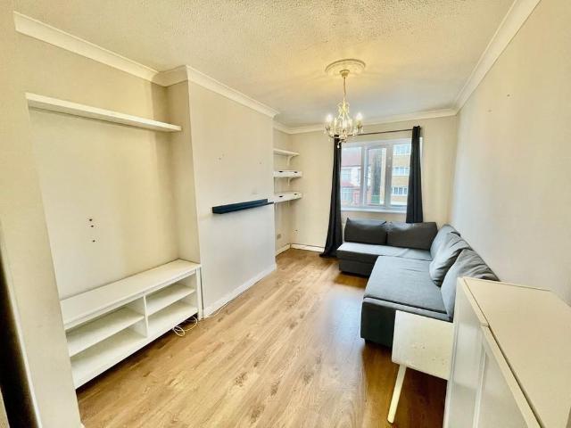 Apartment for rent in South Woodford, Greater London