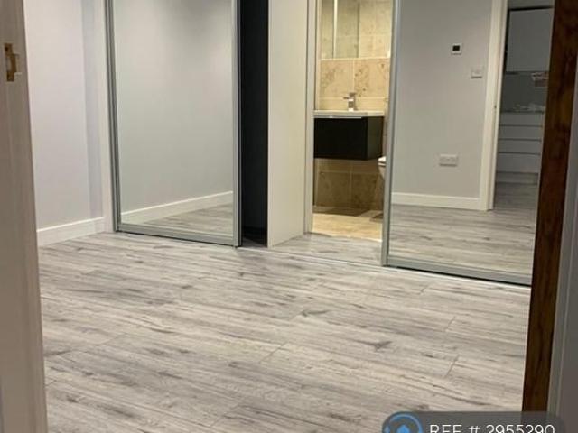 Apartment for rent in Trafford Park, Greater Manchester
