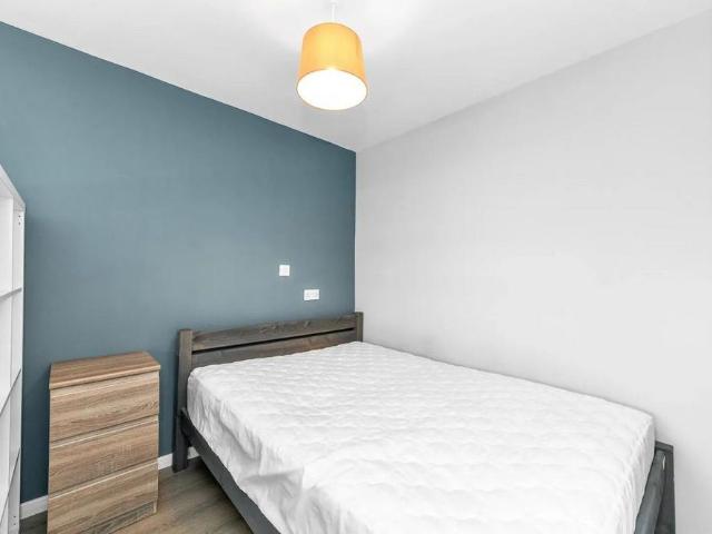 Apartment for rent in Clifton, Haddon