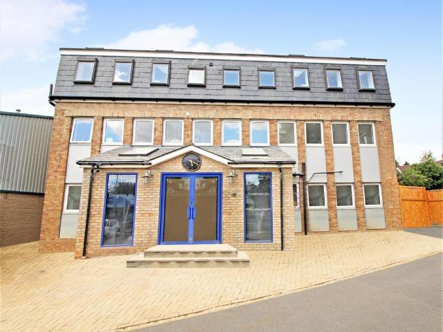 Flat for rent in Horsham, West Sussex