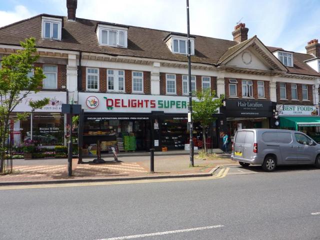 Flat for rent in Rosehill, Greater London