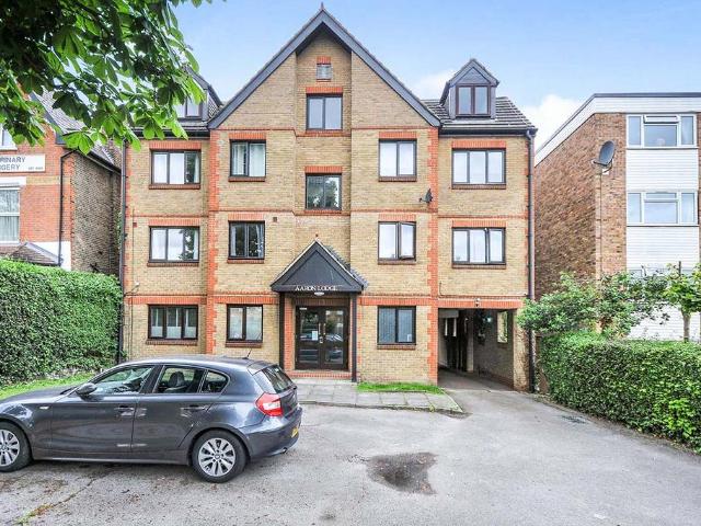 Flat for rent in London Borough of Lewisham, Greater London