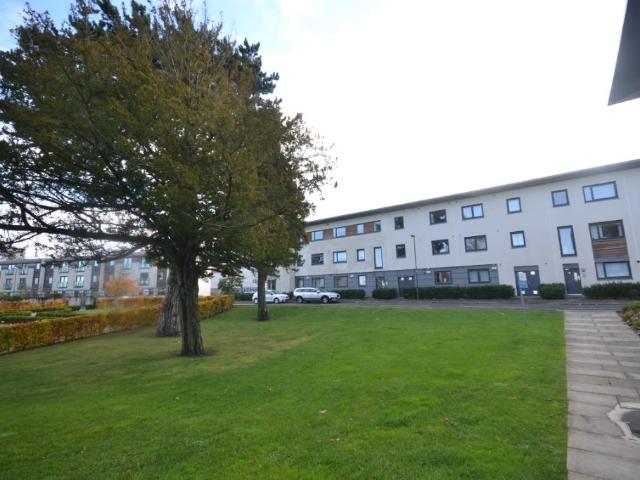 Flat for rent in East Craigs, Scotland