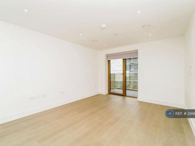 Apartment for rent in London Borough of Hounslow, Greater London