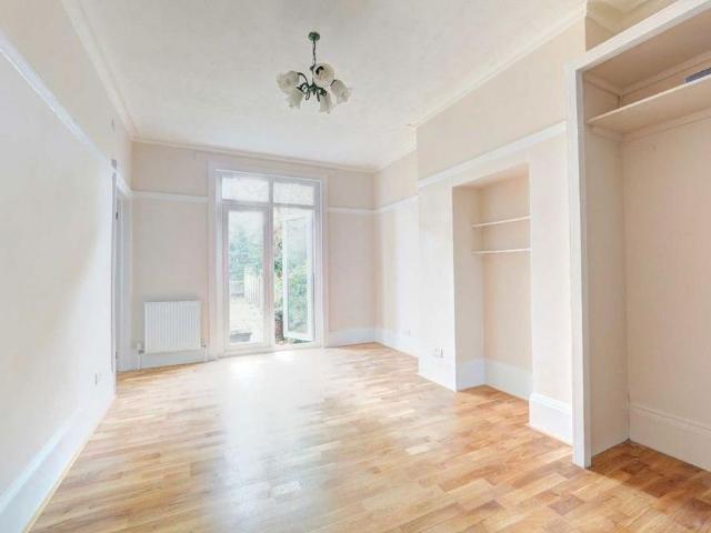 Apartment for rent in Hampton Wick, Greater London