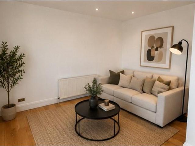 Flat for rent in Brunswick Park, Greater London