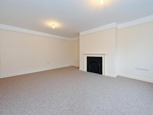 Apartment for rent in Arundel, Clapham