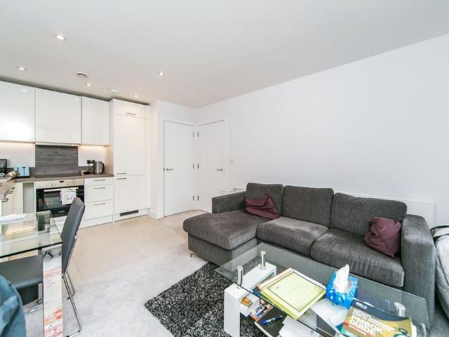 Apartment for rent in Whitley, Reading