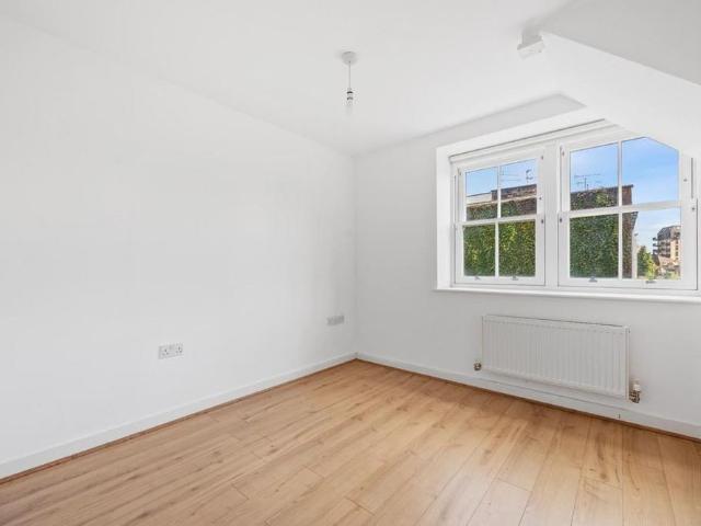 Apartment for rent in London Borough of Islington, Greater London