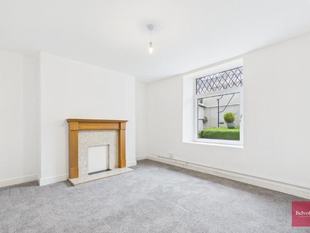 Flat for rent in Nangreaves, Wales