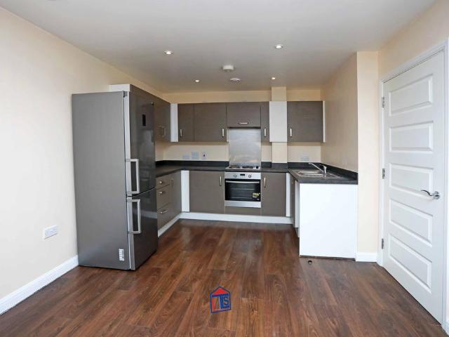 Flat for rent in Slough