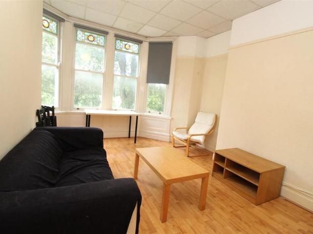 Apartment for rent in Plasnewydd, Falcon Lodge