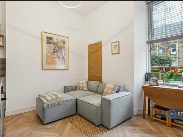 Apartment for rent in New Cathcart, Cathcart