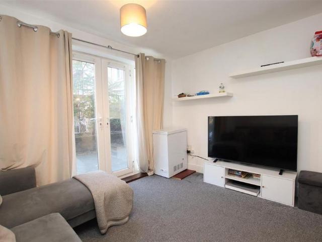 Apartment for rent in Ebbsfleet, Monks Orchard