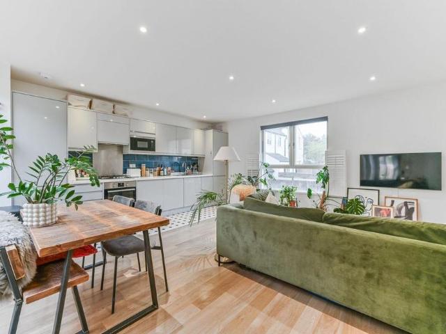Apartment for rent in London Borough of Croydon, Greater London