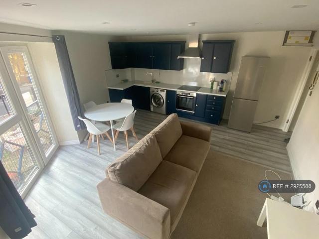 Flat for rent in London Borough of Lewisham, Isle Of Man